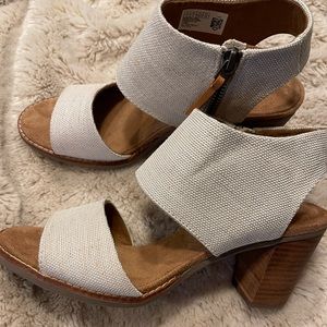 Tom’s sandal, size 8 ,ivory fabric.